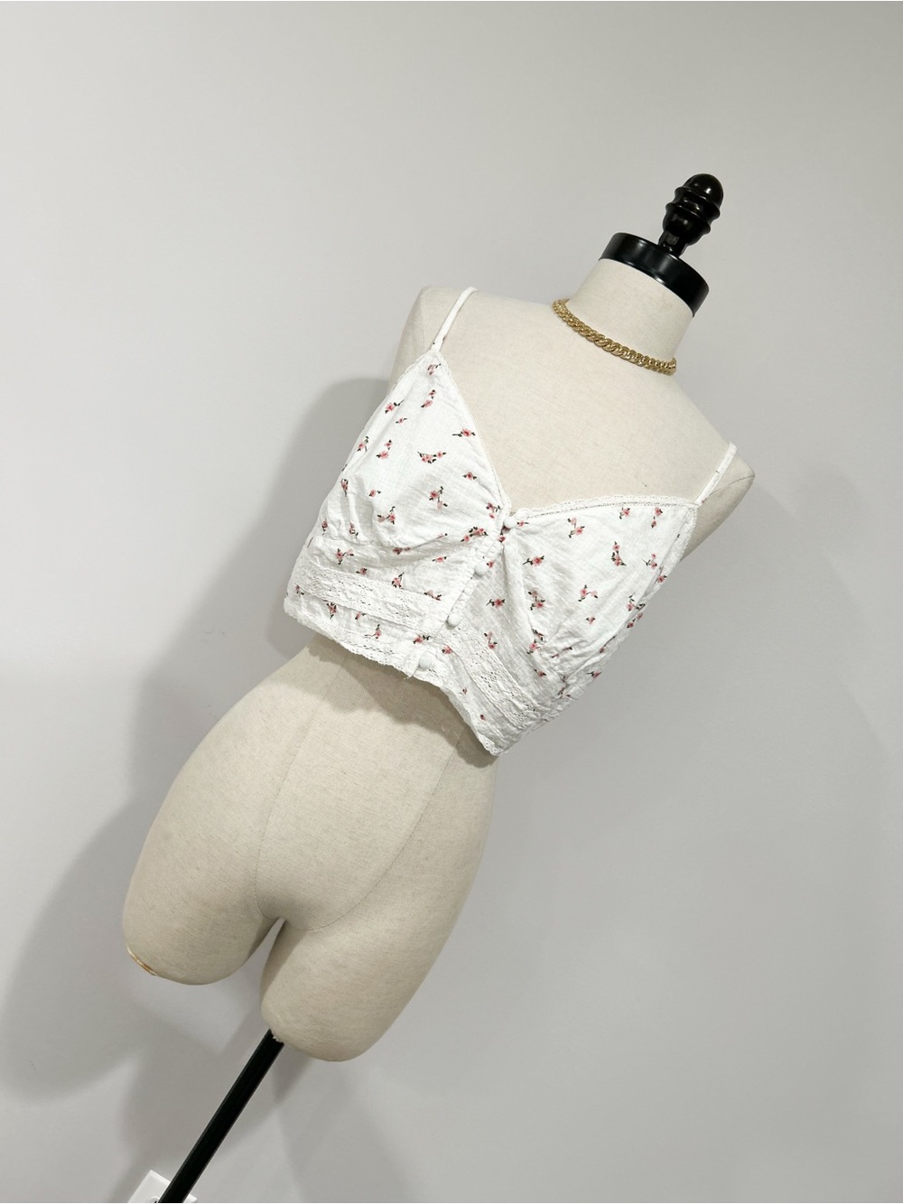 Aeropostale White Cropped Floral Cami Top